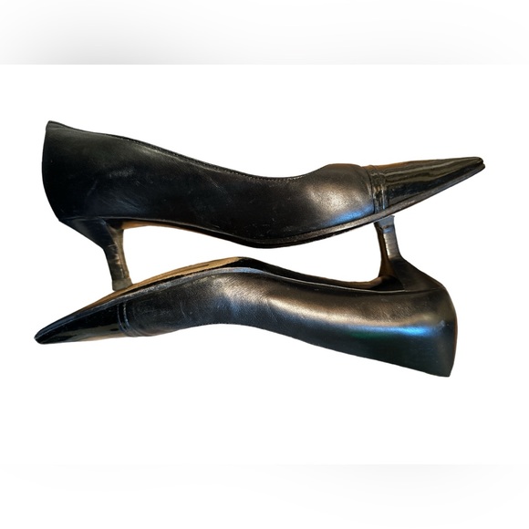 Chanel Pointed Toe Pumps - Picture 4 of 8